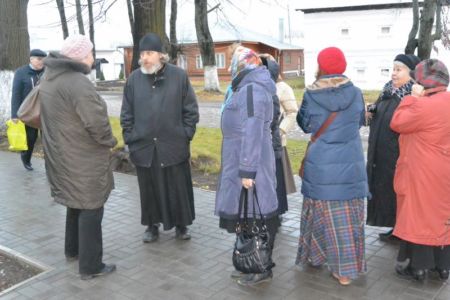 2015-11-21 Activity Pereslavl-zalessky Pilgrimage Web 035